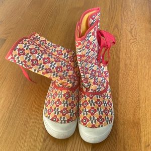 Unionbay floral print boots. Big girls size 4